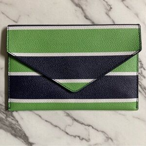 NWOT Vera Bradley Pouch